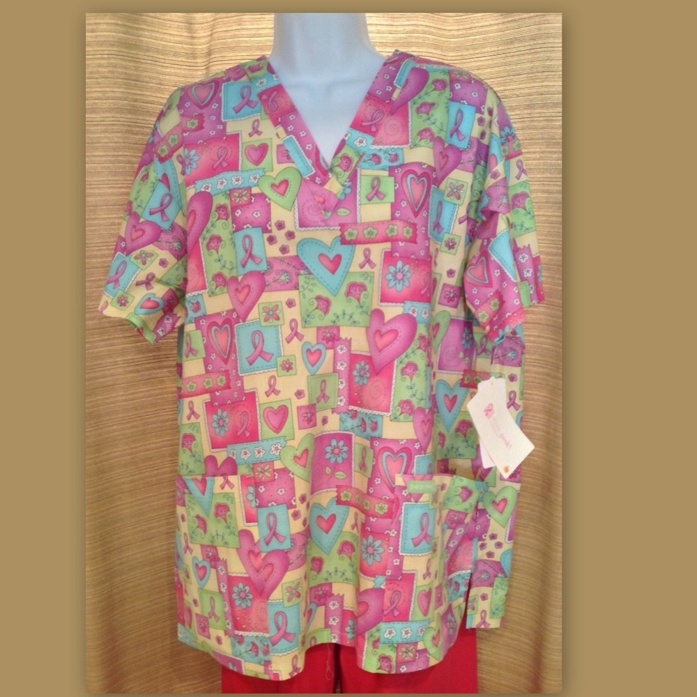 PEACHES Scrubs Top Size Medium Breast Cancer Ribbons Flowers Hearts 100% Cotton